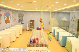 原创在哪里报考婴儿游水水育师水育师都需求考什么