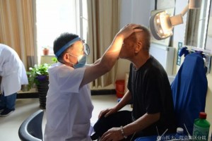 专家用心看病百姓乐在心里聚焦山医大一院盐湖区分院耳鼻喉专家诊室