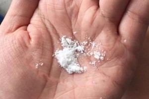 刷牙时水里放一点小东西3天牙齿变白还没口臭太好用了