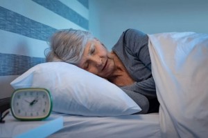 比熬夜还伤身!7个睡眠禁忌让你睡不好还老得快!
