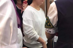 高铁上发病一声招呼这次全科医生齐上阵