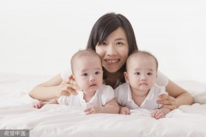 双胞胎的孩子在抚养过程中需要注意哪些