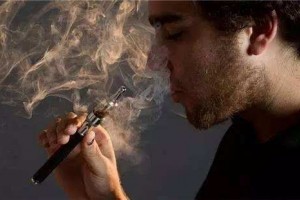 研究表明电子烟可导致肺癌膀胱癌对周围的人也有危害