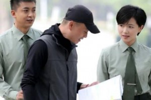 张伟新剧未播先火穿上军装飒爽英姿网友又偷偷演戏
