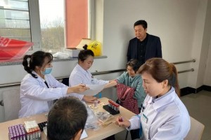 局直社区卫生服务中心展开秋季老年公寓体检工作
