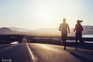 跑步时应该是脚跟先着地仍是脚尖先着地这个答案你要知道