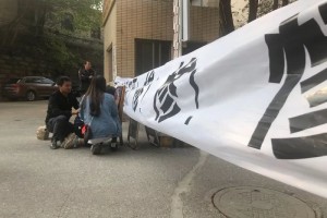 9岁男童疑遭精神病人打死目击者不是冷血傍观以为是父亲在训孩子