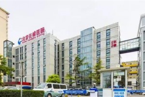 汪文杰一步一个脚印勇攀血管瘤医治顶峰