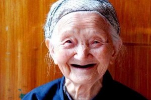 白叟若呈现这3个预兆他们时刻所剩不多了子女要多加陪同