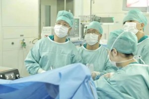 朋友圈医师马晋平左手柳叶刀右手科普文