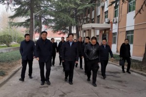 陈仓区霍铁桥书记一行莅临陕西紫光辰济药业指导工作