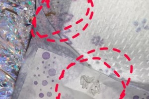 网红液体卫生巾惊现虫卵客服能承受持续运用