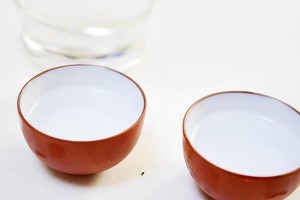 一杯白酒相当于多少啤酒怎样算才合理不明白就拼酒可能会吃亏
