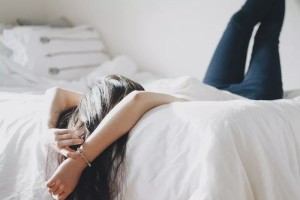过度疲惫是身体在反对乏力失眠……呈现3个预兆从速调整