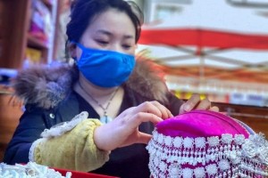 贵州黄平农商银行助银饰工业战隆冬