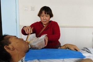 年青小伙肾脏受损不吸烟也不熬夜或许是因为日子这1小事